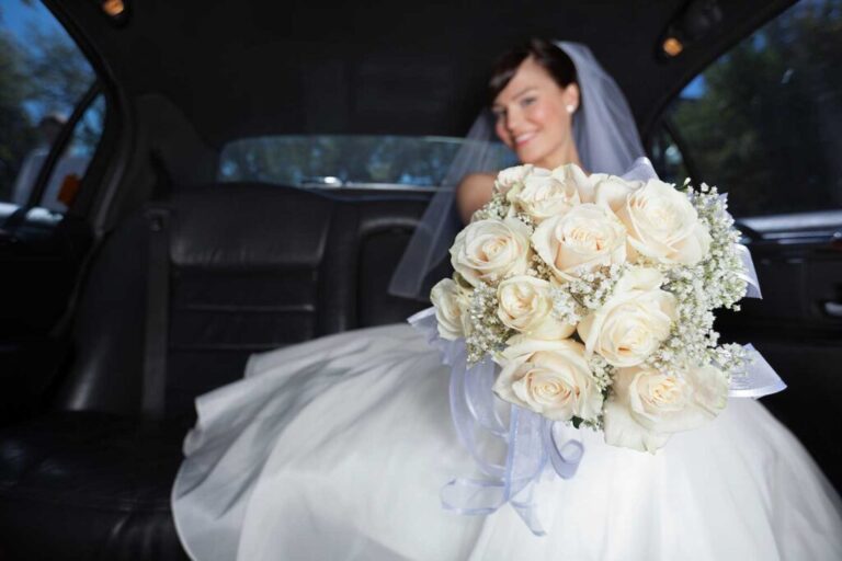 Read more about the article WEDDING LIMO